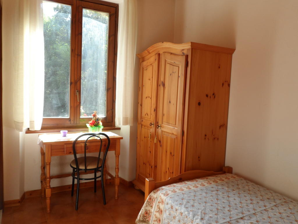 Mola Solis Hotel Civitella d'Agliano Room photo