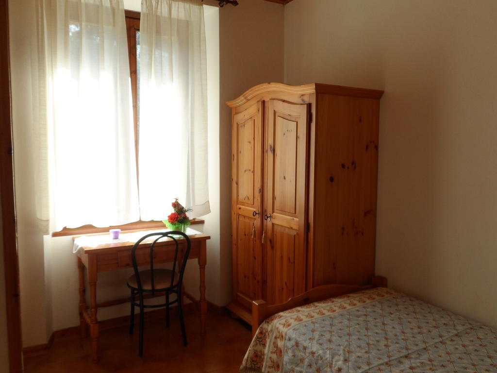 Mola Solis Hotel Civitella d'Agliano Room photo