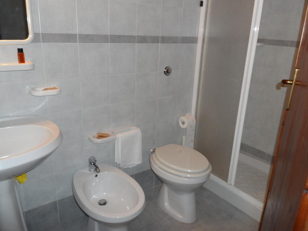 Mola Solis Hotel Civitella d'Agliano Room photo